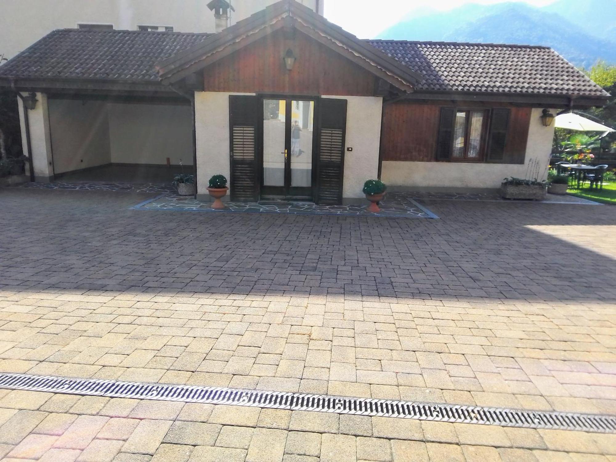 Casetta Vittorio Mezzolago Luaran gambar